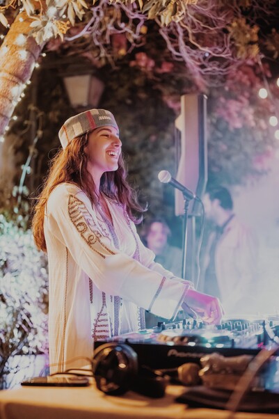 Sunset Sessions featuring Anahita + Jack Roy 
