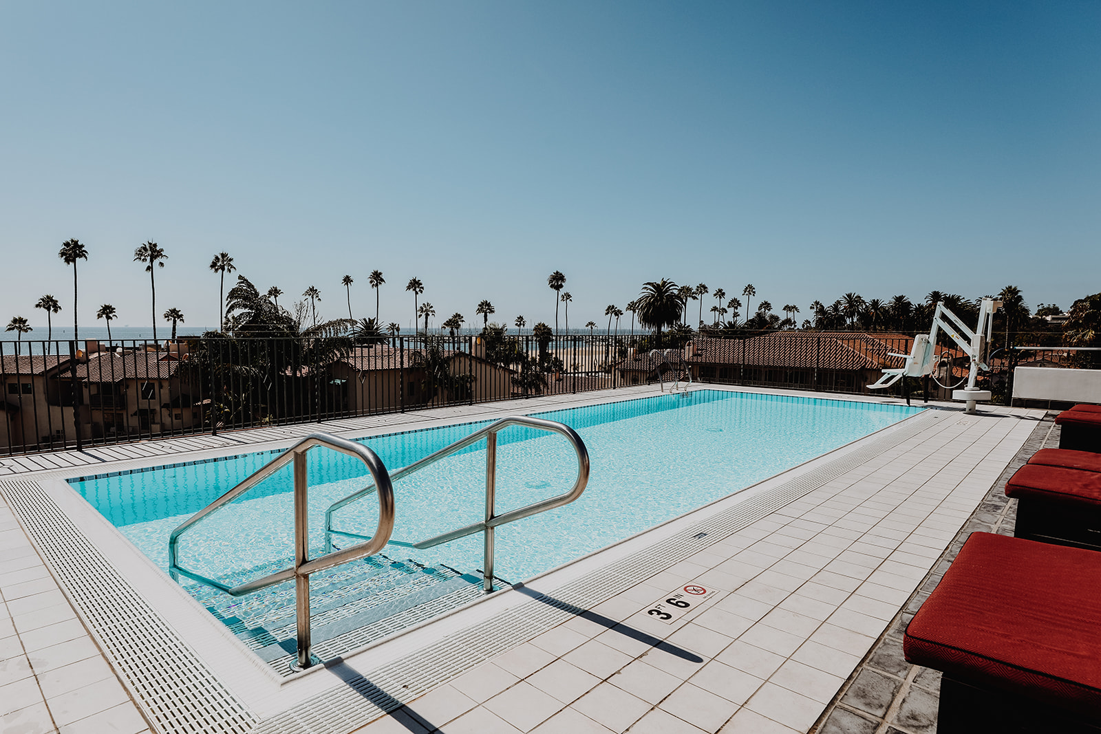 hotel californian pool