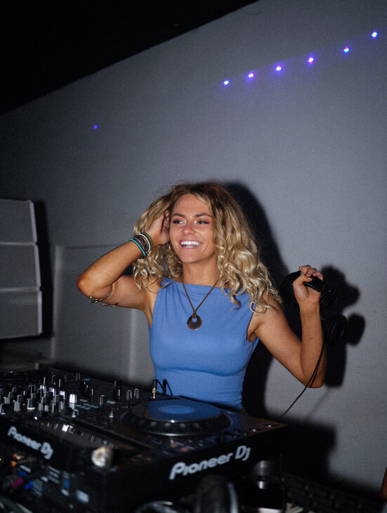 Sunset Sessions + Jack Roy & Olivia Eilers 